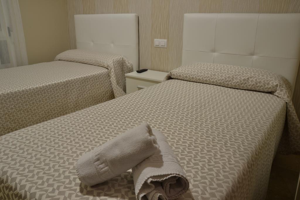 Hostal El Bugar テルエル エクステリア 写真